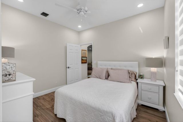 10672 Royal Caribbean Circle, Boynton Beach, FL 33437