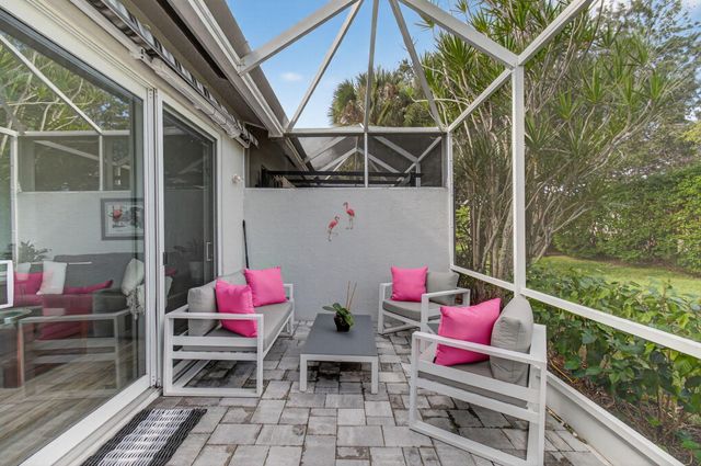 10672 Royal Caribbean Circle, Boynton Beach, FL 33437