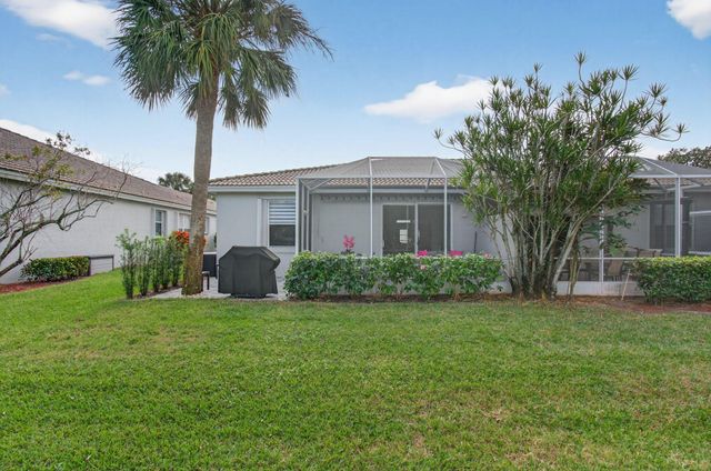 10672 Royal Caribbean Circle, Boynton Beach, FL 33437