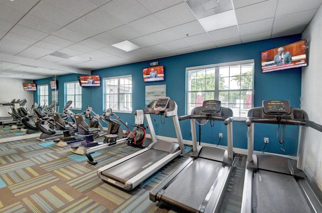 10672 Royal Caribbean Circle, Boynton Beach, FL 33437