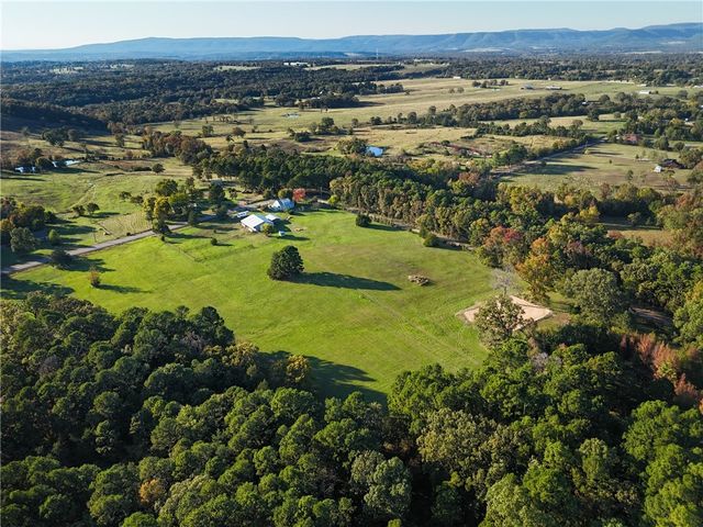 2469 County Road 3341, Clarksville, AR 72830