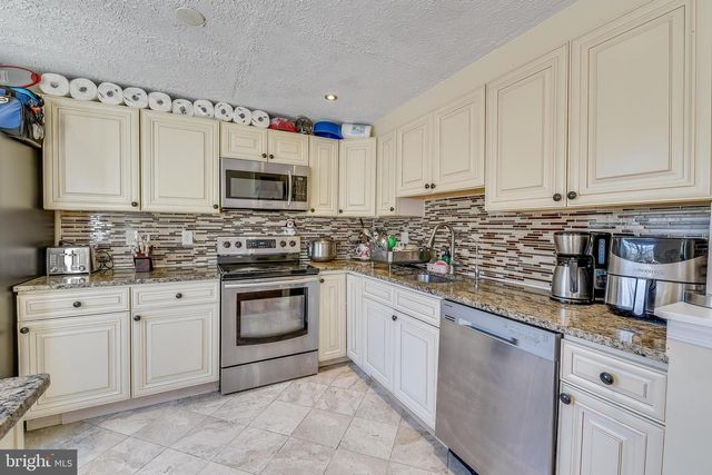 25527 COLTRANE DR, Damascus, MD 20872