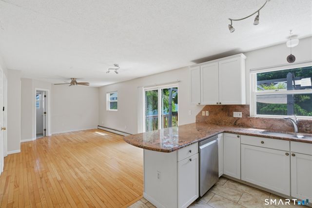 75 Burlington Road, Farmington, CT 06085