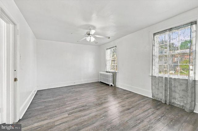 100 W WASHINGTON LN, Philadelphia, PA 19144