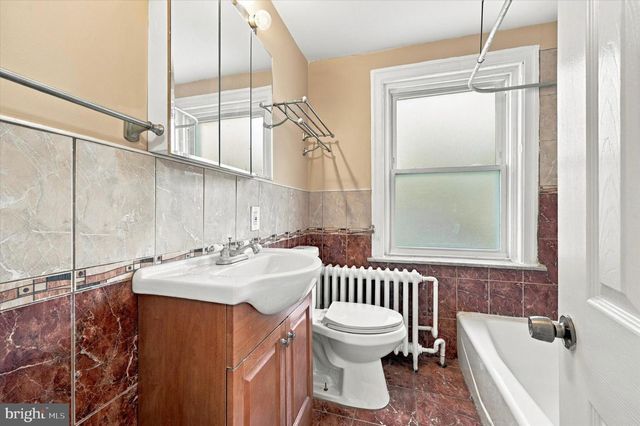 100 W WASHINGTON LN, Philadelphia, PA 19144