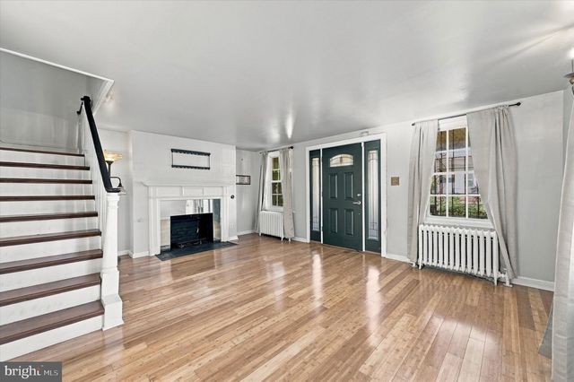 100 W WASHINGTON LN, Philadelphia, PA 19144