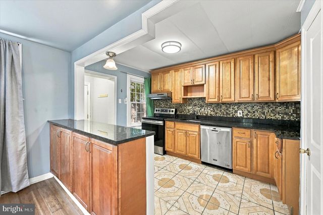 100 W WASHINGTON LN, Philadelphia, PA 19144