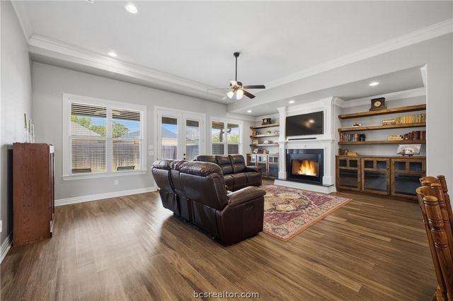 3114 Peterson Way, Bryan, TX 77802