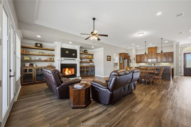 3114 Peterson Way, Bryan, TX 77802