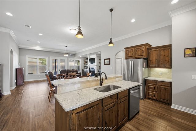 3114 Peterson Way, Bryan, TX 77802