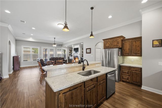 3114 Peterson Way, Bryan, TX 77802