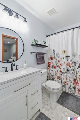 1120 Garden Valley Road, Lincoln, NE 68521