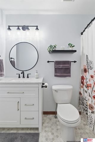 1120 Garden Valley Road, Lincoln, NE 68521