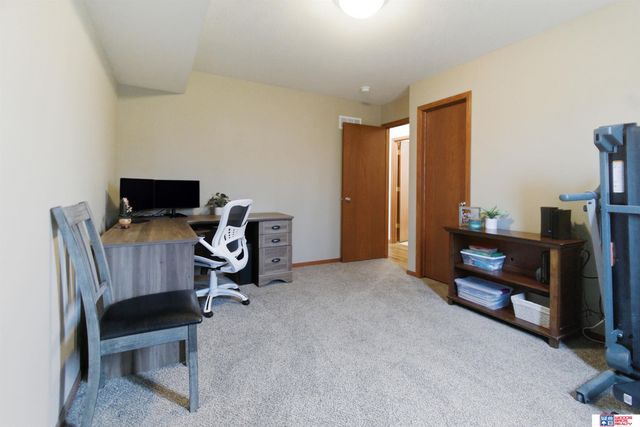 1120 Garden Valley Road, Lincoln, NE 68521