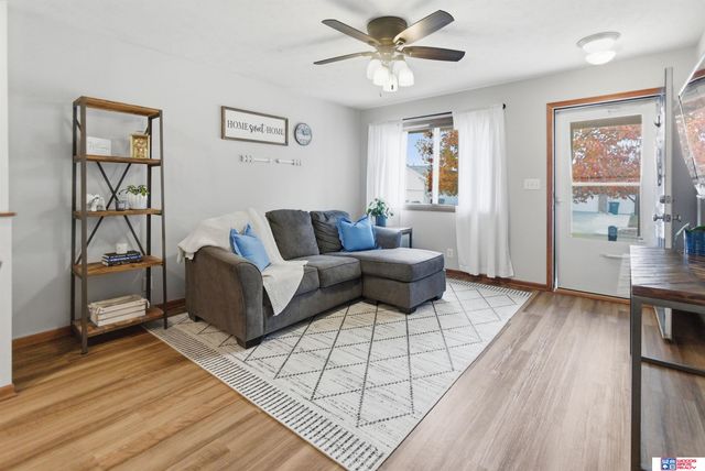 1120 Garden Valley Road, Lincoln, NE 68521