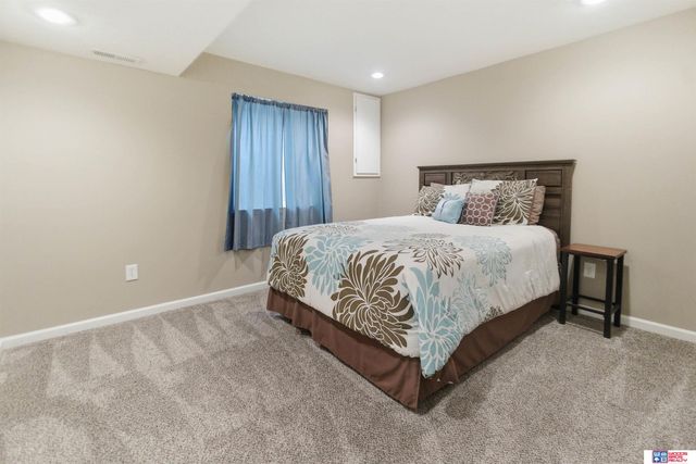 1120 Garden Valley Road, Lincoln, NE 68521