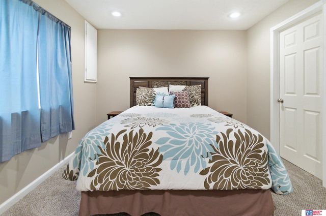 1120 Garden Valley Road, Lincoln, NE 68521