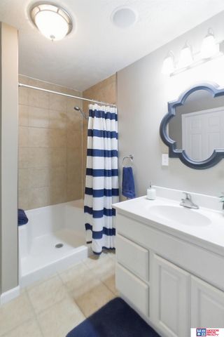 1120 Garden Valley Road, Lincoln, NE 68521