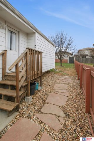 1120 Garden Valley Road, Lincoln, NE 68521