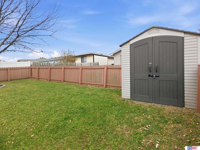 1120 Garden Valley Road, Lincoln, NE 68521