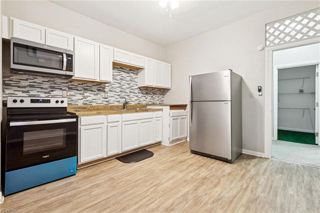 430 South St Apt 4, Portsmouth, VA 23704