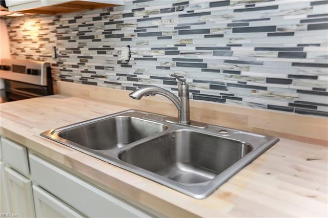 430 South St Apt 4, Portsmouth, VA 23704