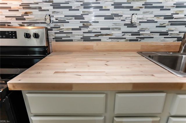 430 South St Apt 4, Portsmouth, VA 23704