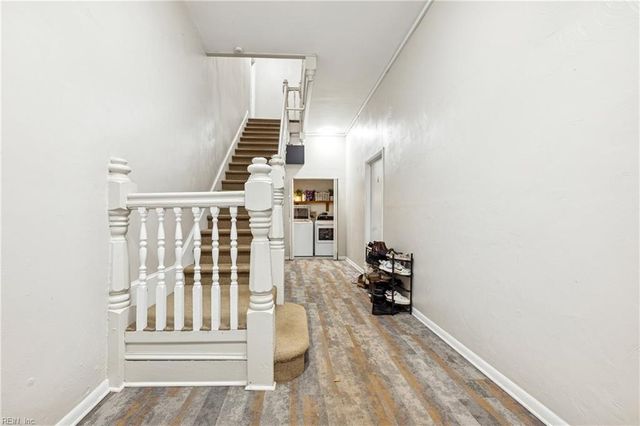 430 South St Apt 4, Portsmouth, VA 23704