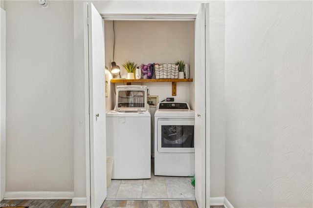 430 South St Apt 4, Portsmouth, VA 23704