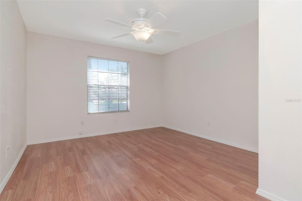 Image 15 of property listing at 4234 BRENTWOOD PARK CIRCLE, Tampa, FL 33624