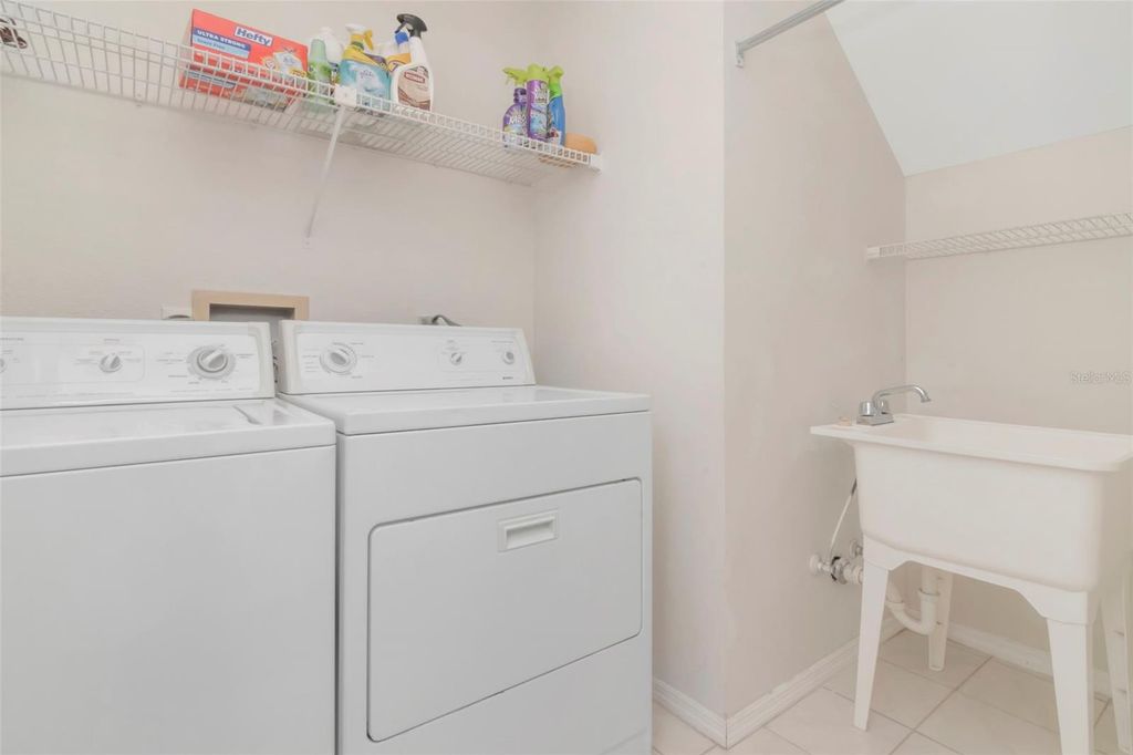 Image 16 of property listing at 4234 BRENTWOOD PARK CIRCLE, Tampa, FL 33624