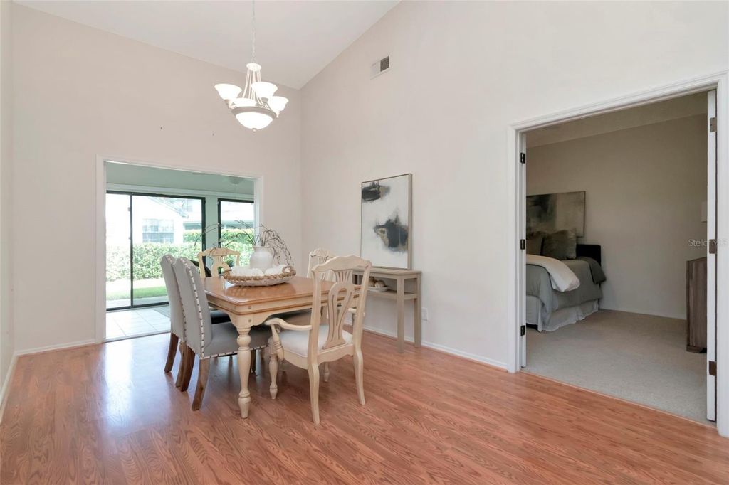 Image 9 of property listing at 4234 BRENTWOOD PARK CIRCLE, Tampa, FL 33624