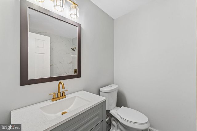 250 FAIRVIEW AVE, West Berlin, NJ 08091