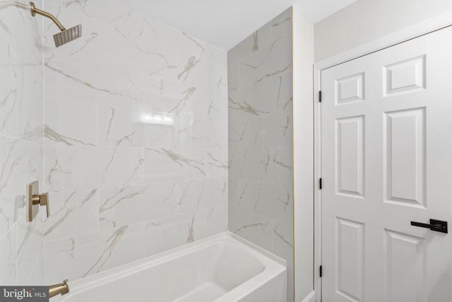 250 FAIRVIEW AVE, West Berlin, NJ 08091