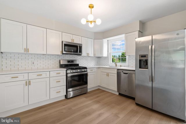 250 FAIRVIEW AVE, West Berlin, NJ 08091
