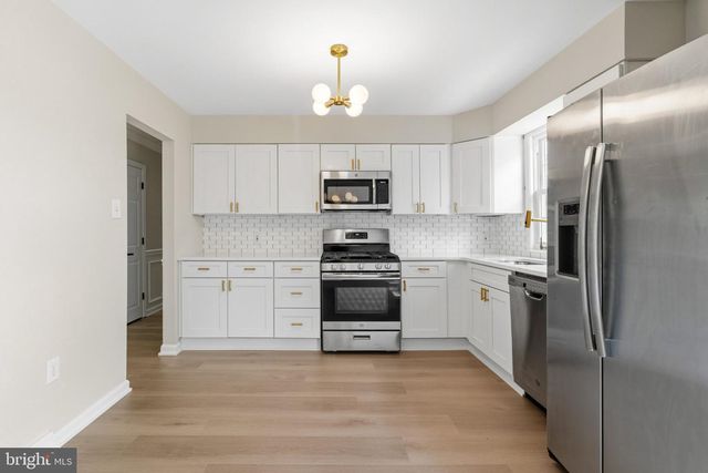 250 FAIRVIEW AVE, West Berlin, NJ 08091