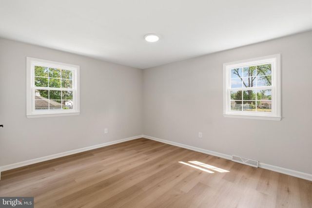 250 FAIRVIEW AVE, West Berlin, NJ 08091