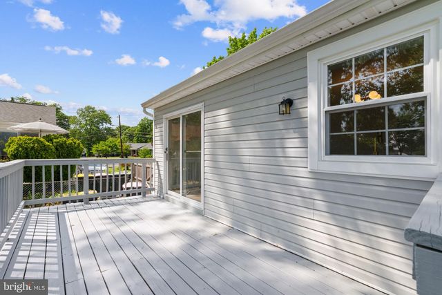 250 FAIRVIEW AVE, West Berlin, NJ 08091