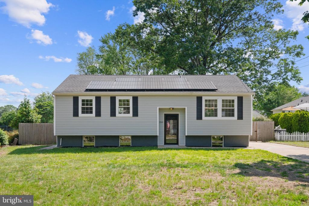 250 FAIRVIEW AVE, West Berlin, NJ 08091