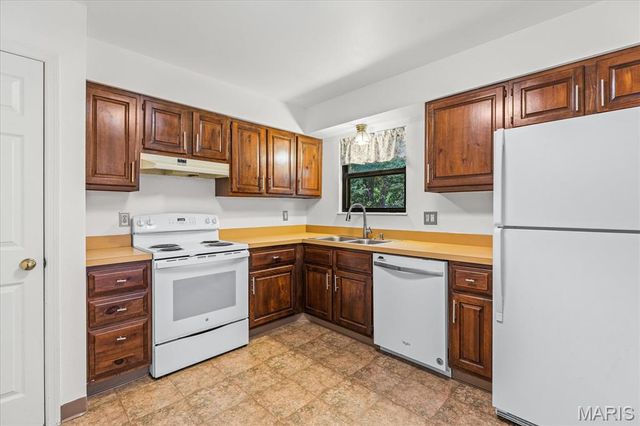 221 Blanc Lee Drive, Belleville, IL 62226