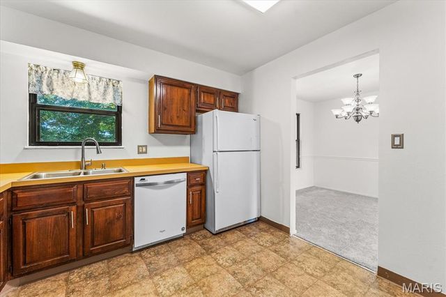 221 Blanc Lee Drive, Belleville, IL 62226