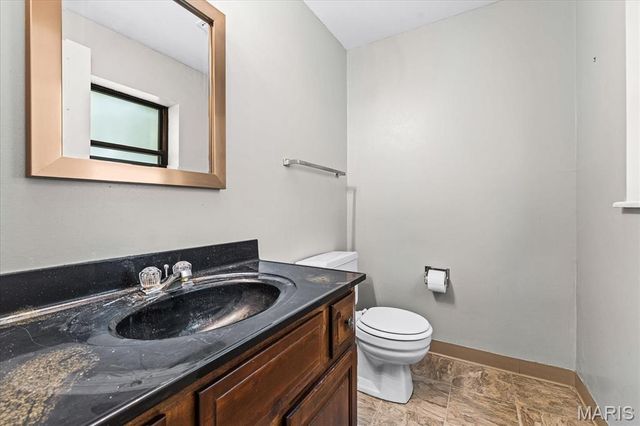 221 Blanc Lee Drive, Belleville, IL 62226