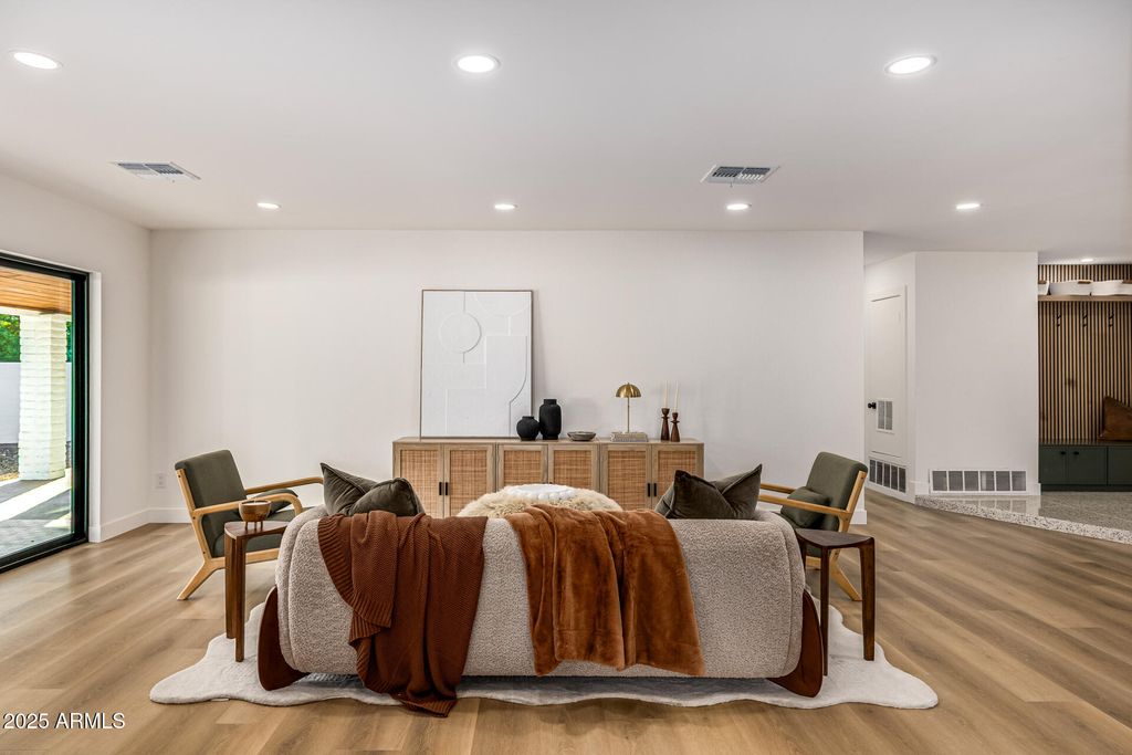 Image 12 of property listing at 685 E PALM Street, Litchfield Park, AZ 85340