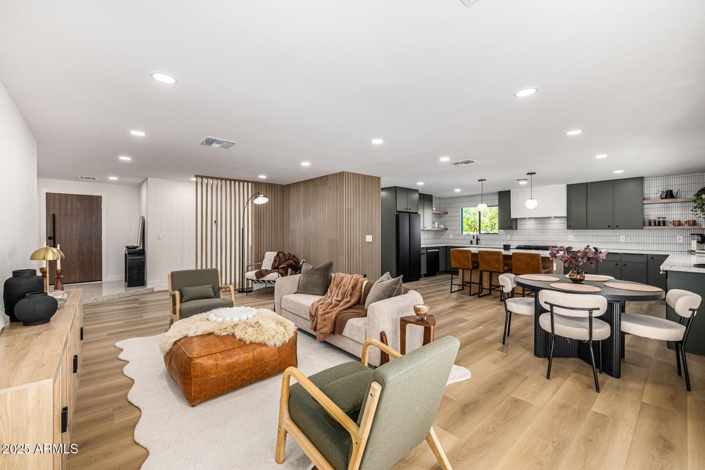 Image 14 of property listing at 685 E PALM Street, Litchfield Park, AZ 85340