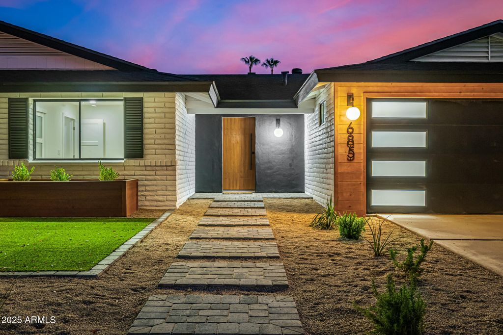 Image 3 of property listing at 685 E PALM Street, Litchfield Park, AZ 85340