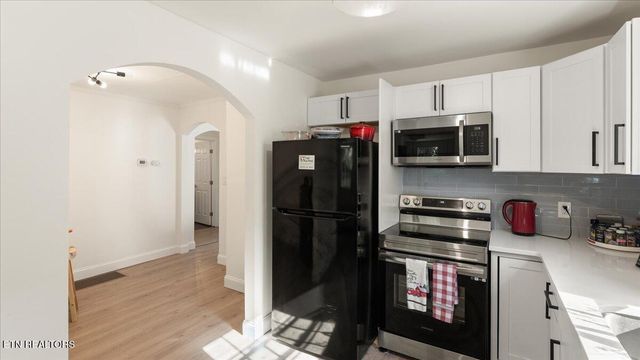 2322 Parkway Drive, Knoxville, TN 37918