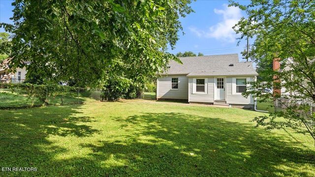 2322 Parkway Drive, Knoxville, TN 37918