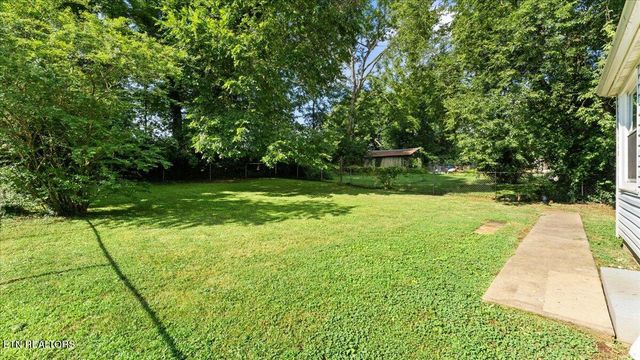 2322 Parkway Drive, Knoxville, TN 37918