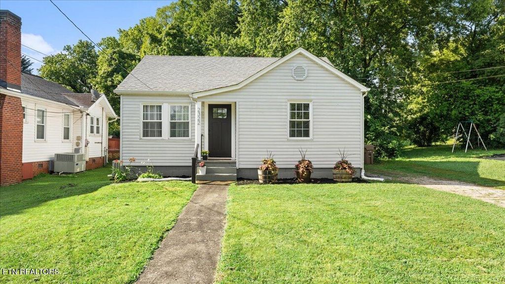 2322 Parkway Drive, Knoxville, TN 37918