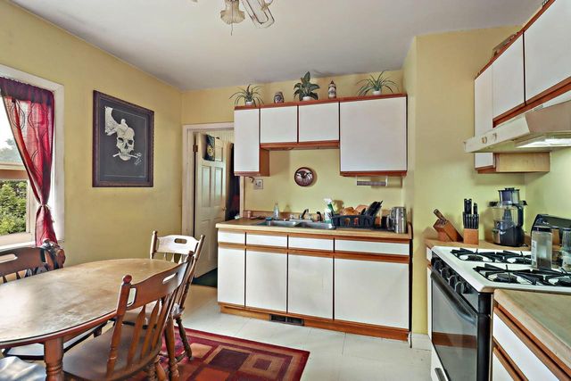 7732 15th AVENUE, Kenosha, WI 53143